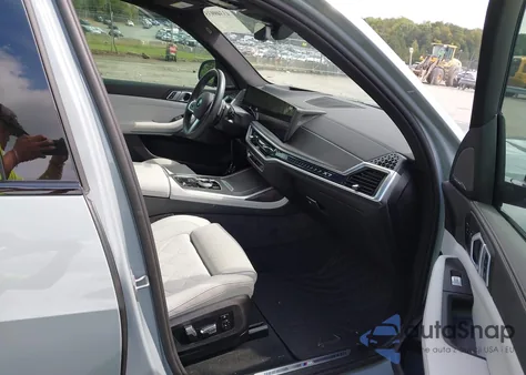 2025 BMW X7 xDrive40I from USA, damaged, VIN 5UX23EM01S9Z05139